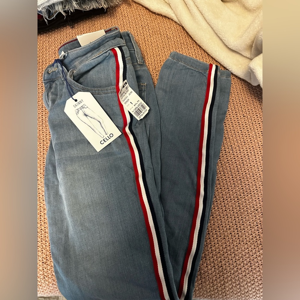 Nwt jeans adult women size 1